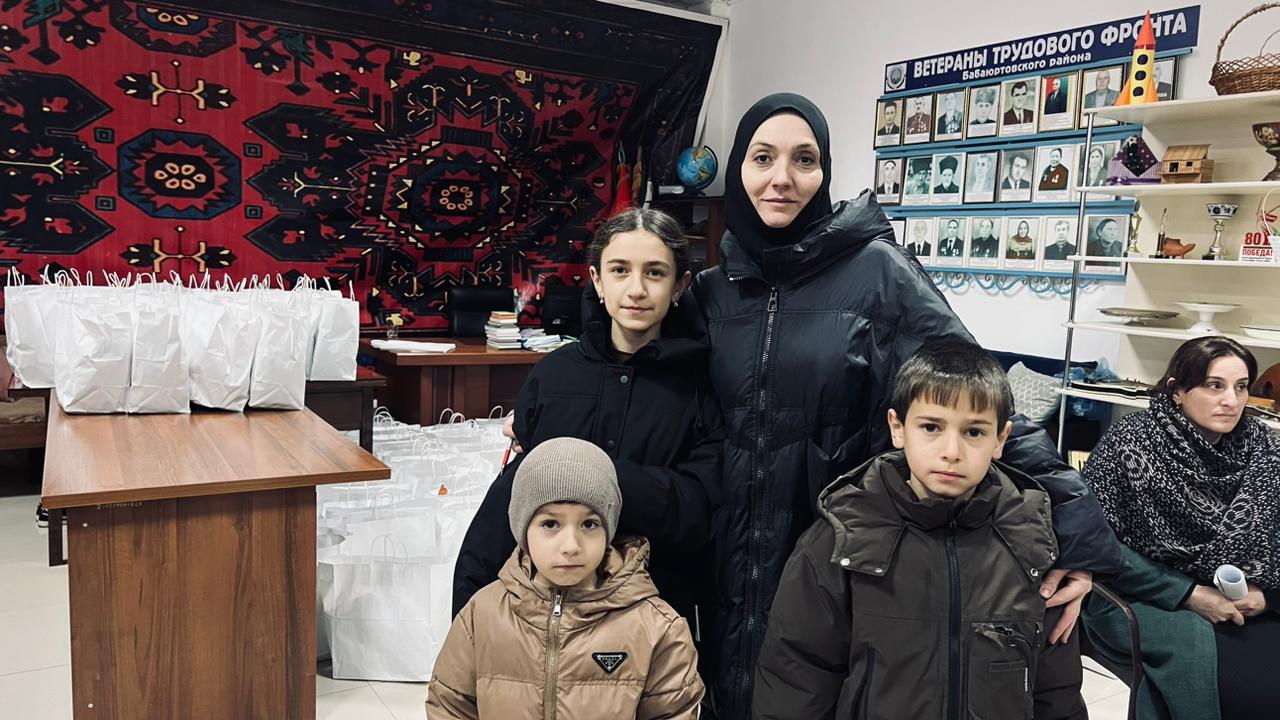 В преддверии  Нового года  комплексным центром «Бабаюртовский район» было организовано  новогоднее празднование для детей СВО,малоимущим и возвращённым Сирийско-Арабских Республик.